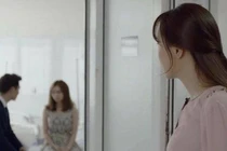 Trở về nhà sớm, vợ suýt ngất khi phát hiện bí mật của chồng 