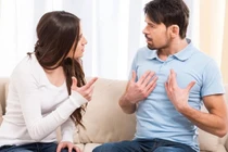 Không cho đi họp lớp, chồng nói câu khiến vợ phải sốc 