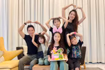 Bằng Kiều lên chức bố lần 4 vẫn chưa “sốc” bằng sao nam này