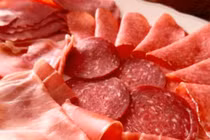 Trên 50 tuổi tránh xa thực phẩm này kẻo hối không kịp