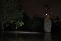 Dân Sài Gòn trắng đêm “chạy lũ” giữa mùa khô