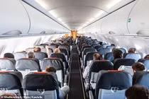 Máy bay quay đầu giữa không trung vì hành khách mất điện thoại