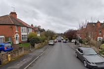 Rơi từ cửa sổ, bé trai 8 tuổi tử vong thương tâm