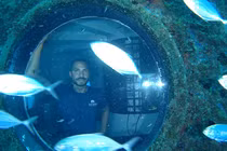 Lập kỷ lục ở trong nhà dưới nước lâu nhất thế giới