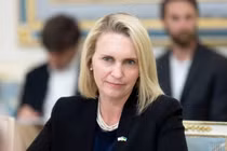 Chân dung nữ Đại sứ Mỹ tại Ukraine xin từ chức 