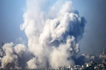 Israel lại tấn công trại tị nạn ở Gaza, hàng chục người chết