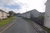 Lùi xe, người đàn ông cán tử vong con trai nhà hàng xóm