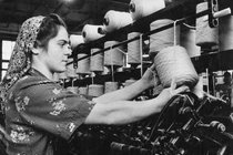 Bất ngờ cuộc sống phụ nữ Liên Xô thập niên 1950 qua ảnh