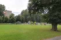 Nữ sinh 14 tuổi bị tấn công tình dục ngay trong công viên