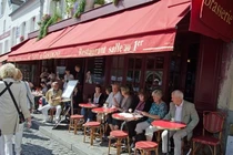 Các nước trên thế giới quản lý vỉa hè thế nào?