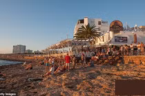 Rơi từ tầng 6 khách sạn, nữ du khách tử vong