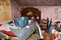 Người đàn ông nghi bị mẹ kế giam cầm suốt 20 năm