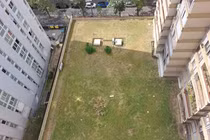 Rơi từ tầng 16, bé trai 4 tuổi sống sót kỳ diệu