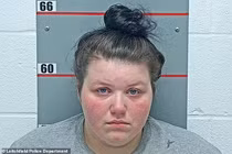 Nữ bảo mẫu trẻ bạo hành bé trai 1 tuổi gây phẫn nộ