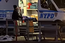 Hãi hùng phát hiện vali chứa thi thể người trên sông