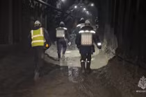 Nga chạy đua với thời gian cứu 13 người kẹt trong mỏ vàng