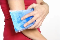 Bị ong đốt, xử lý tại nhà thế nào mới an toàn?