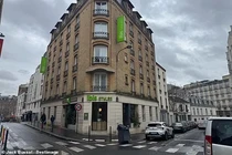 Người mẹ 18 tuổi ném con sơ sinh còn dây rốn qua cửa sổ