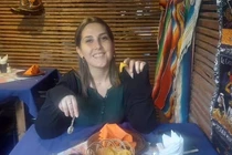 Đang đi bộ cùng chồng, vợ bất ngờ bị sét đánh tử vong