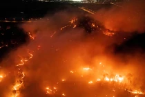 Hình ảnh kinh hoàng về thảm họa cháy rừng ở Hàn Quốc