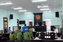 Nguyên cán bộ quản giáo dùng nhục hình với phạm nhân lĩnh 2 năm tù