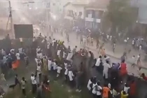 Giẫm đạp kinh hoàng trong trận bóng đá, nhiều người thiệt mạng