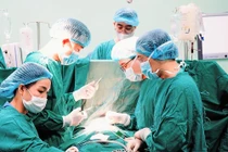 Bé 4 tuổi vỡ tim và loạt ca bệnh được cứu sống ngoạn mục