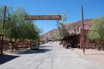 Đột nhập loạt thị trấn 'ma' ám ảnh nhất nước Mỹ