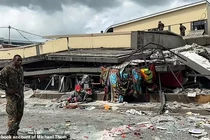 Hiện trường động đất 7,3 độ khiến hàng trăm người chết, mất tích