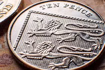 Nuốt phải đồng xu, bé trai 14 tháng tuổi tử vong thương tâm