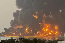 Israel dồn dập không kích lực lượng Houthi ở Yemen