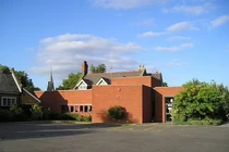 Mẹ giữ thi thể con gái trong chung cư 14 tháng gây sốc