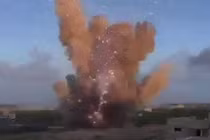 Hàng chục tiêm kích Israel đồng loạt tập kích mục tiêu Hezbollah ở Lebanon