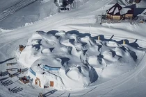 Choáng ngợp tiện nghi trong khách sạn nghỉ dưỡng xây bằng tuyết