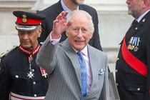 Vua Charles phải nhập viện, sức khỏe hiện ra sao?