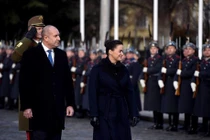 Hai thành viên EU phản đối viện trợ vũ khí cho Ukraine