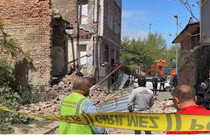 Nhảy khỏi các tòa nhà khi động đất, hơn 150 người bị thương