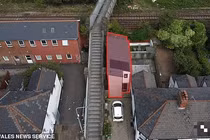 Ngôi nhà mỏng nhất nước Anh có gì đặc biệt?