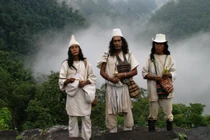 Bất ngờ cuộc sống 5 bộ tộc biệt lập nhất thế giới