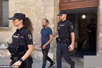 Bé gái 10 tuổi mang thai, danh tính 'yêu râu xanh' gây phẫn nộ