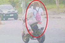 Vợ 'ngã ngửa' khi xem bức ảnh ghi hình chồng vi phạm luật giao thông