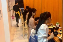 Lẩu 'thoát ế' hút khách