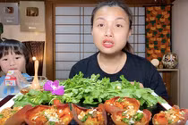 Lý do khiến bà mẹ Quỳnh Trần JP và bé Sa nổi tiếng trên mạng xã hội