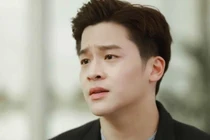 Sau ba ngày đi công tác, vợ tôi trở về với gương mặt “lệch khuôn”