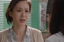 Không thể sống chung với... mẹ đẻ dù nhà chỉ có hai con gái