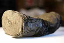 Giải mã cuộn giấy cổ ở núi lửa Vesuvius bằng công nghệ mới