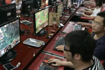 Thường xuyên thức khuya chơi game, chàng trai nhập viện khẩn cấp