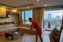 Tuấn Hưng nhận mưa lời khen khi tự tay buộc tóc cho con gái