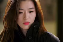 Bắt vợ bầu chủ động ký đơn ly hôn, 2 năm sau chết trân