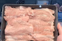 Chị em lùng mua nạc nọng đắt gấp 3 lần thịt lợn